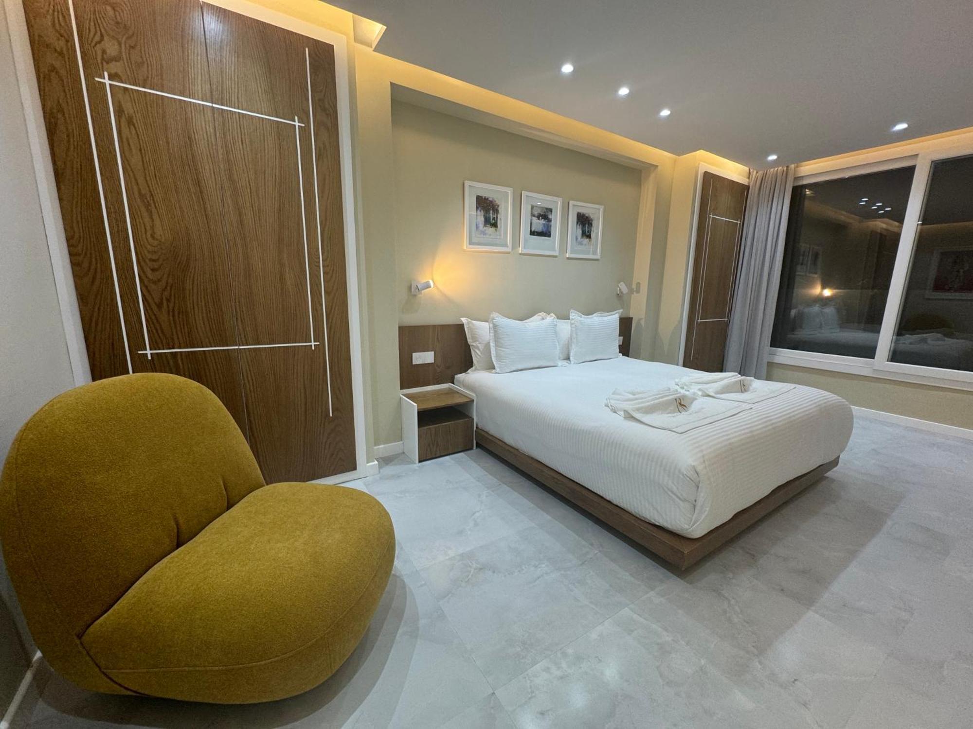 R&s Marina Bay Marsa